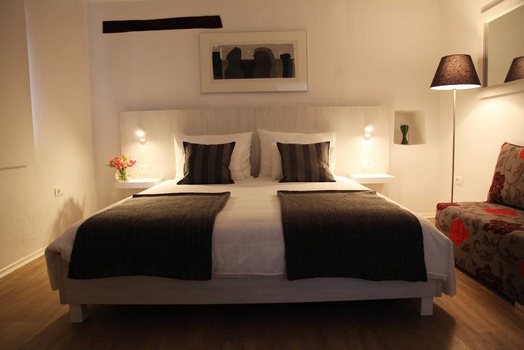 Boutique Hotel Dvor Dobrovo Quarto foto